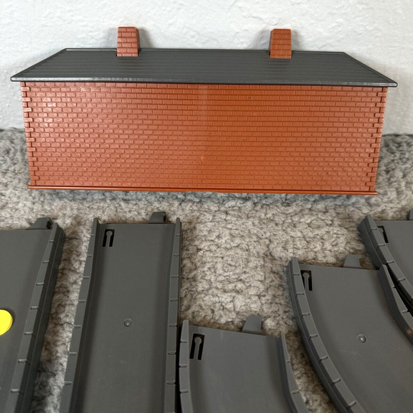 Mario Train Station Track Lot of 9 Pieces Straight Curved Tracks - Picture 3 of 7